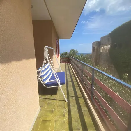 La Finestra Sul Mare Di Fiorella Holiday home *